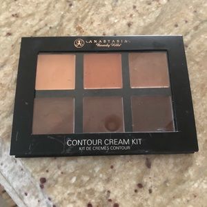 NEVER USED . Swatched once . SHADE: deep